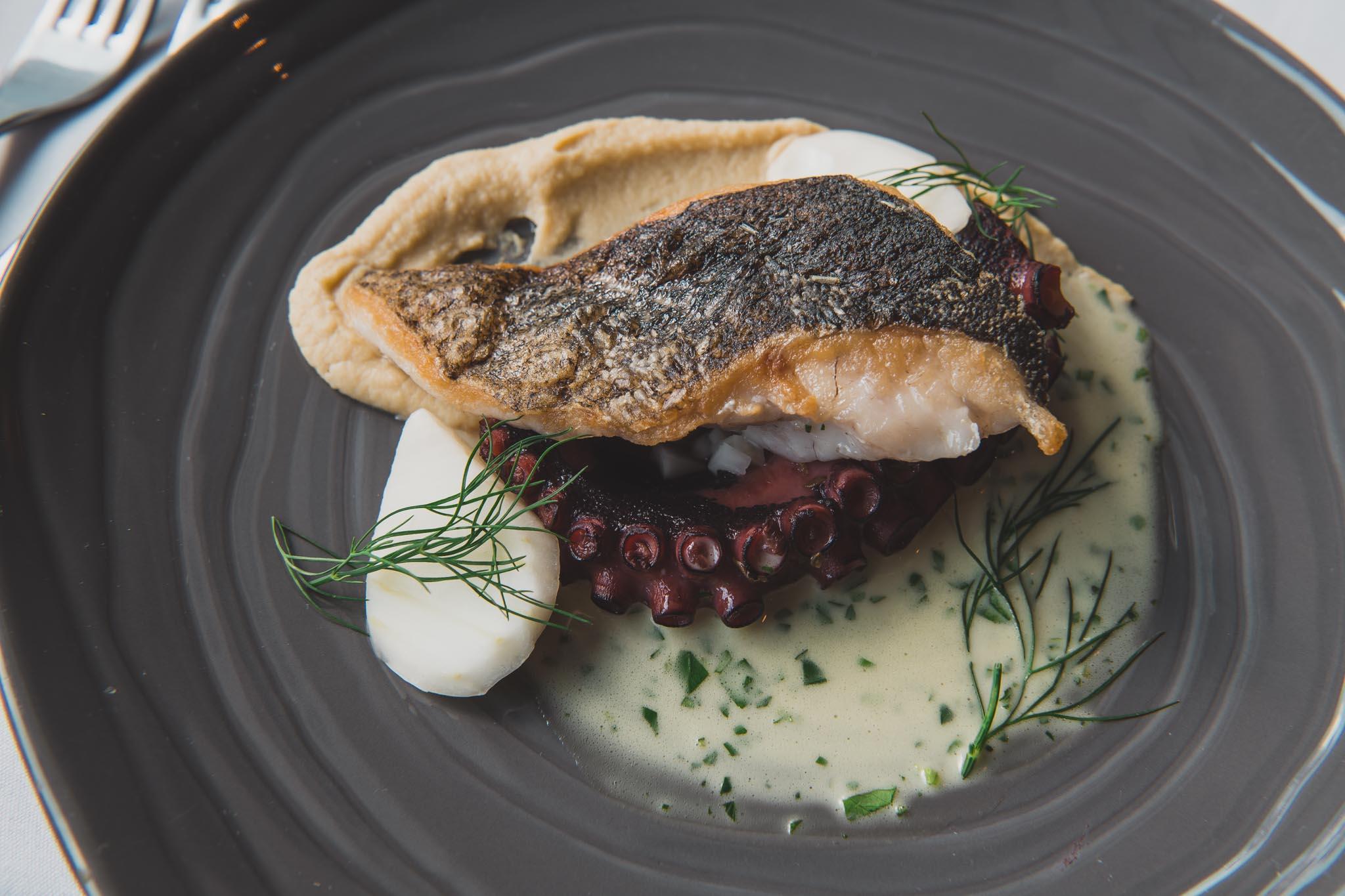 The Point Brisbane Hotel Luaran gambar A dish of turbot